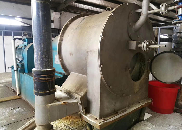 二手雙級活塞推料離心機(jī)1258751026891690560