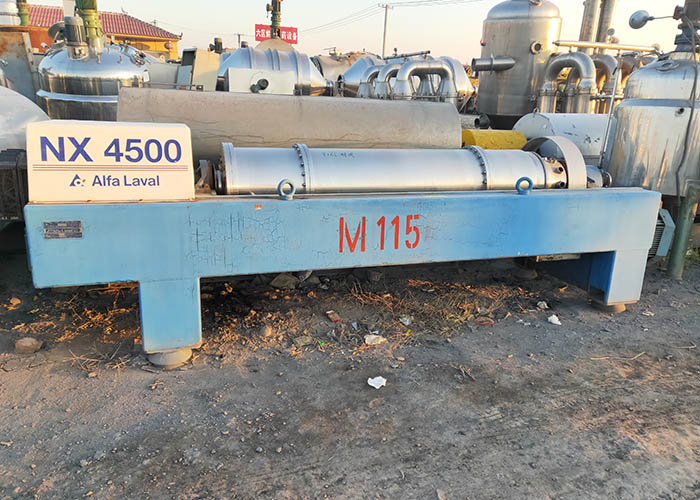 二手進(jìn)口臥螺離心機(jī)