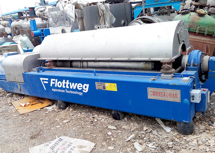 二手進(jìn)口臥螺離心機(jī)